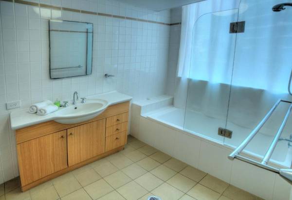 Oceania on Burleigh Beach