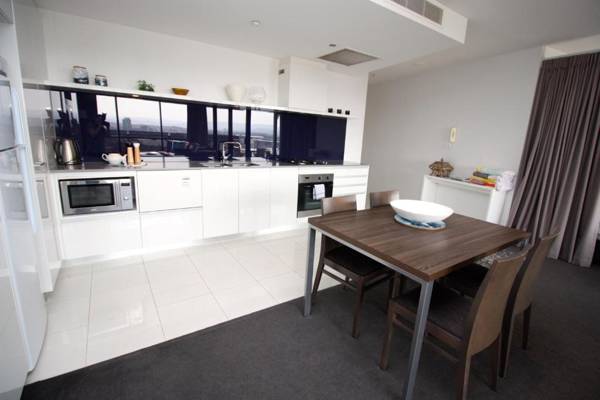 Cavill Avenue Luxury Private Apartments