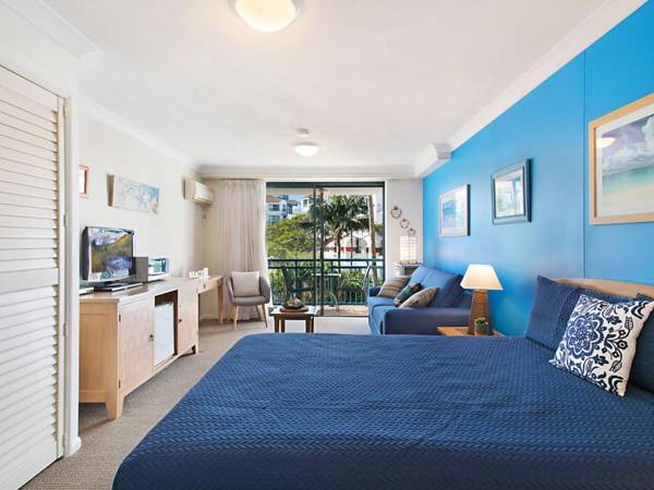 Calypso Plaza Resort Unit 215 Beachfront Studio Apartment