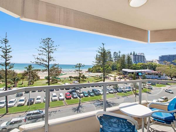 Kooringal unit 24 - Beachfront and centrally located between Tweed heads and Coolangatta