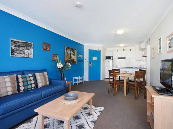 Calypso Plaza Resort Unit 217 - Central Coolangatta beachfront location