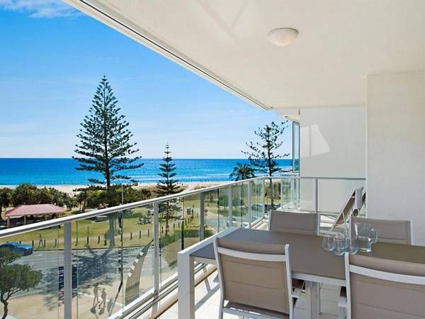 Reflections tower 2 Unit 401 - Beachfront views and in a great location