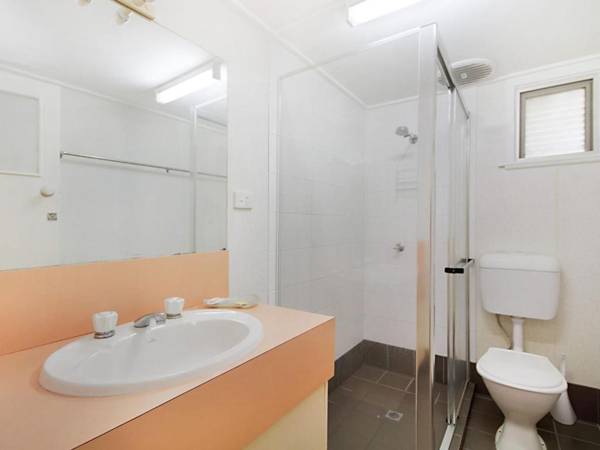 Tondio Terrace Flat 3 - Pet Friendly neat and tidy flat easy walk to the beach