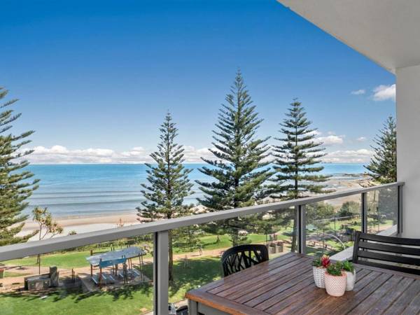 Rainbow Pacific Unit 14 - Great value unit in Rainbow Bay Coolangatta Gold Coast