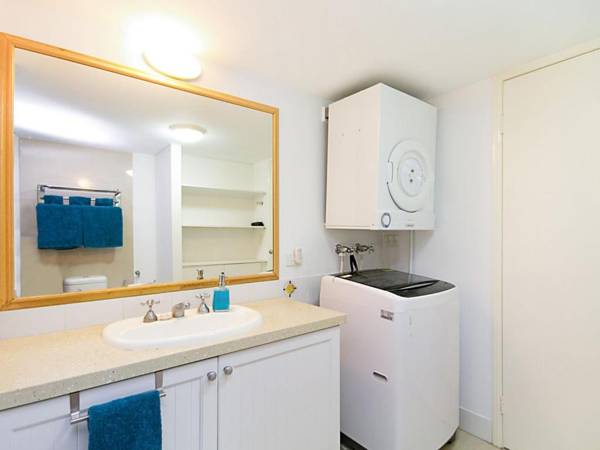 Calypso Plaza Resort Unit 238 - Right in the heart of Coolangatta