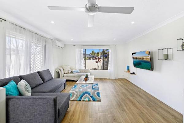 Homely Getaways in Broadbeach Waters