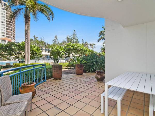 Calypso Plaza Resort Unit 139 - Ground floor 1 bedroom unit on Coolangatta beachfront