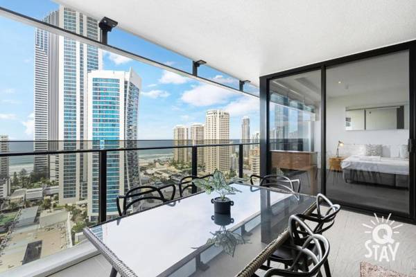 Circle on Cavill - QStay