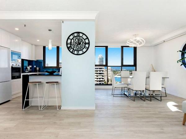 Acapulco 2 Bedroom Ocean View Surfers Paradise