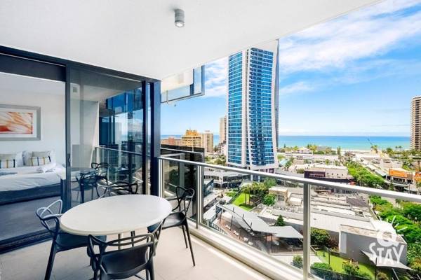 Circle on Cavill 1 Bedroom Ocean Family Apartment Surfers Paradise