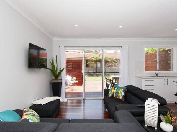 Sandy Point Road 98 Eden by the Bay