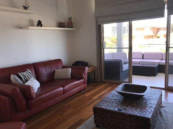 Sunset on Birubi' - pet friendly air con water views WIFI and outdoor spa