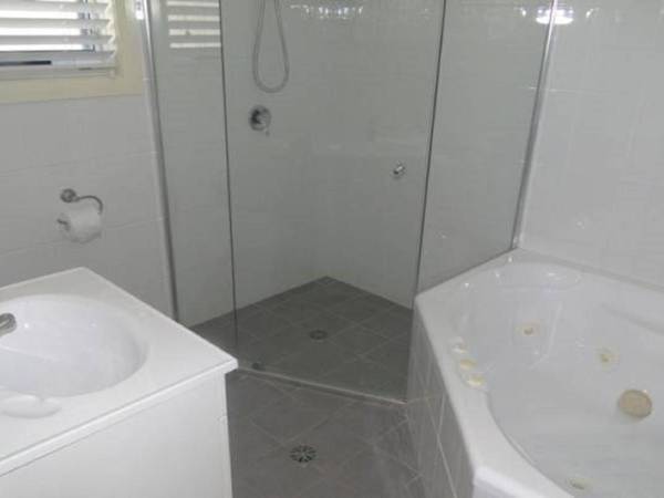 Ultimate Beach House' 19a Graham Street - views  peace & quiet