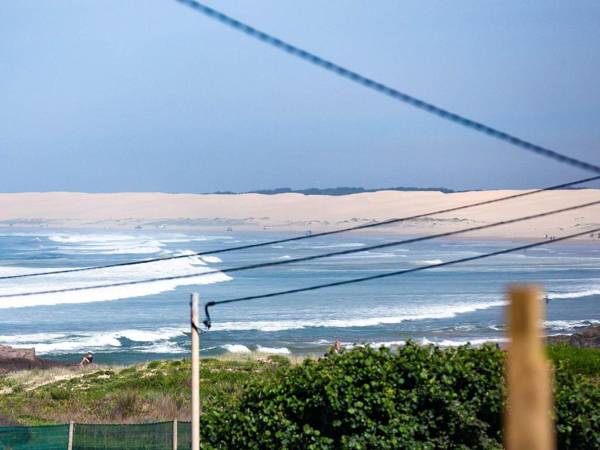 'Walk on Birubi' 1/40 Ocean Ave - Pet Friendly WIFI Boat Parking & Water Views