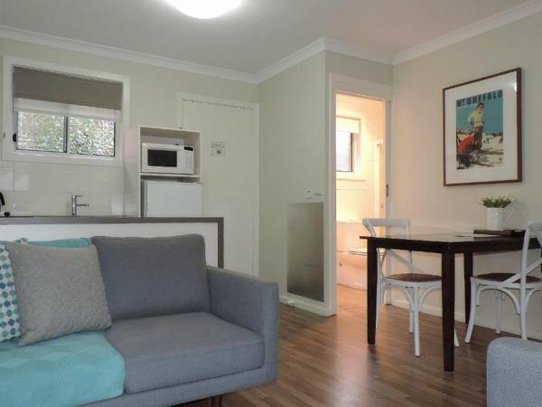 Westwood Lodge Apartments