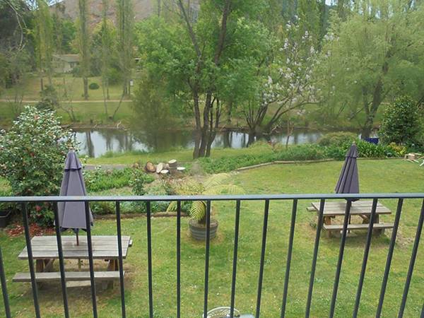 Riverbank Park MOTEL