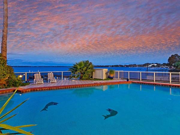 Toukley Waterfront House