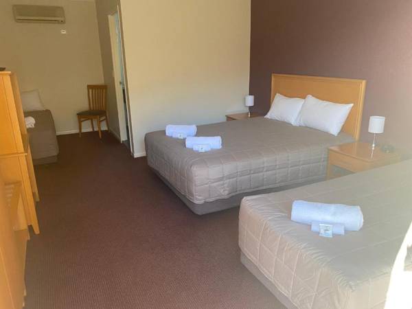 Horse & Jockey Hotel Motel