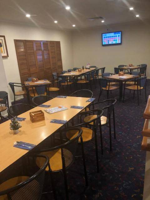 Horse & Jockey Hotel Motel