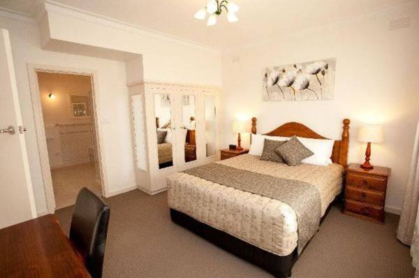 Connells Motel & Serviced Apartments
