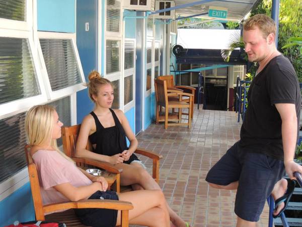 Reef Lodge Backpackers