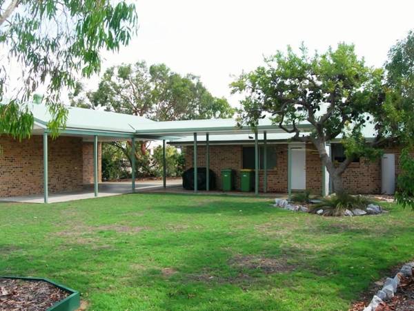 71 Tingira Close - Rainbow Beach - Situated in a lovely quiet neighbourhood and backing onto natural bushland pets welcome