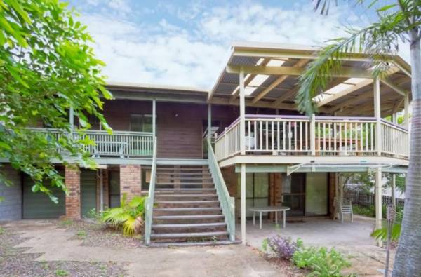 33 Cooloola Drive - Rainbow Beach Walk to the beach pet friendly