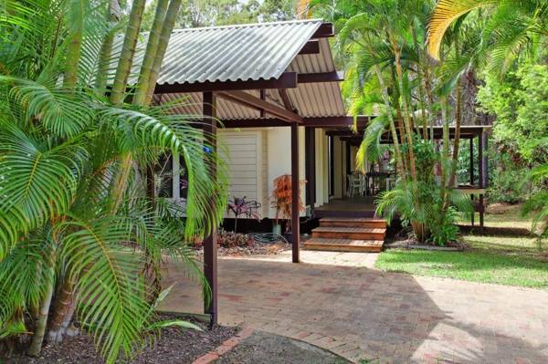 6 Orania Court - Rainbow Shores Absolutely gorgeous beach side property within 200 metres walk to the beach