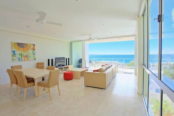 Ocean View 1 - Rainbow Beach - Luxury With Unrivalled Views Aircon Wifi Pool