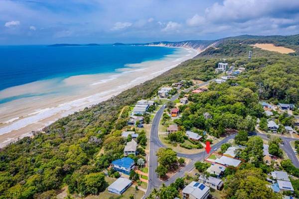25 Cooloola Drive - Rainbow Beach - Stunning Modern Open Plan Beach House Aircon