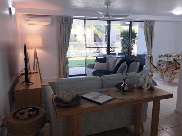 Baden 70 - Rainbow Shores Ground Floor Air Con Overlooking lap pool