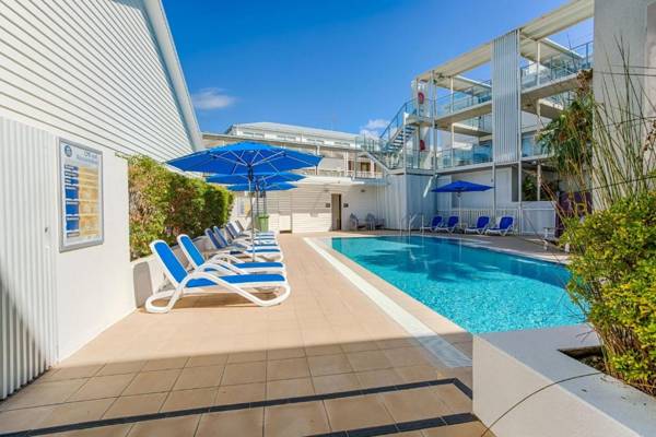 Unit 7 Plantation Resort - Rainbow Beach Air conditioned Pool and outdoor spa Plantation Resort
