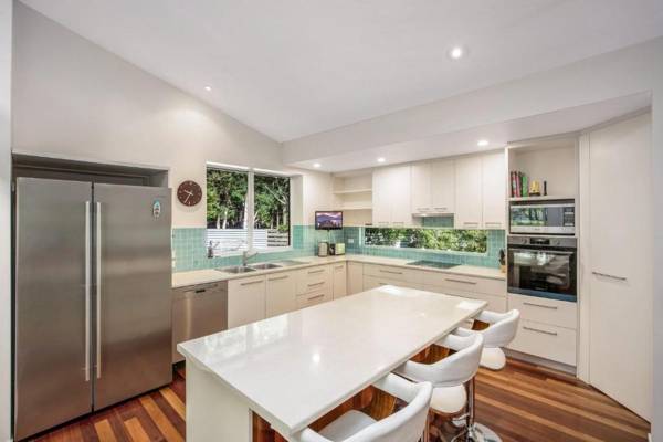 2 Naiad Court - Rainbow Shores - Pets welcome wifi walk to beach