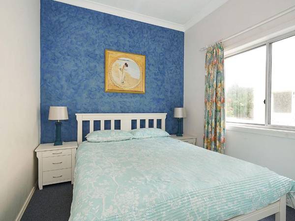 Sea Spray Apartments Unit 1