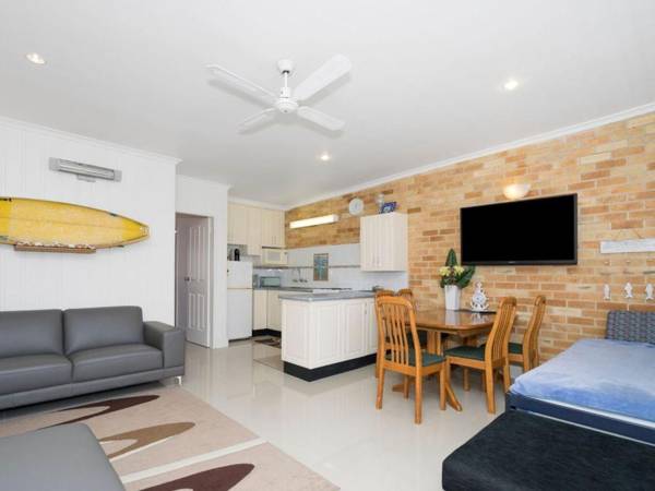 The Sands Unit 9 - The Entrance