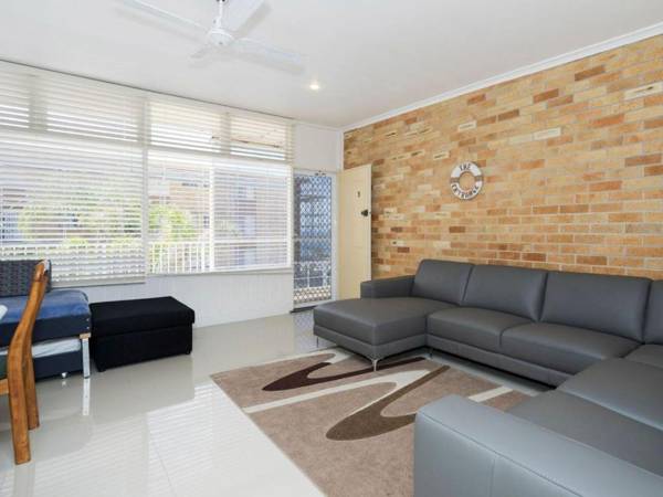 The Sands Unit 9 - The Entrance