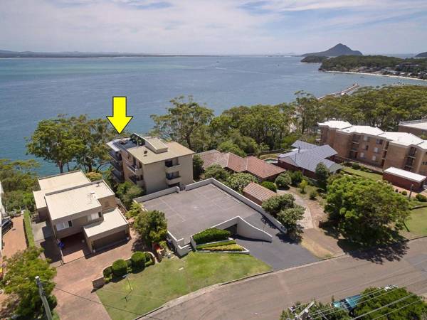 4 'Skyline' 12 Thurlow Avenue - air conditioned & WIFI