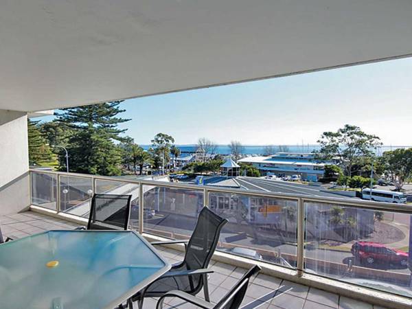 9 'Nelson Towers' 71a Victoria Parade - unit in the heart of Nelson Bay with water views