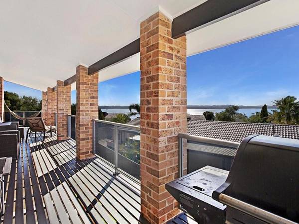 Away @ Nelson Bay 29 Wollomi Ave - Incredible Water Views Pet Friendly WIFI & Aircon