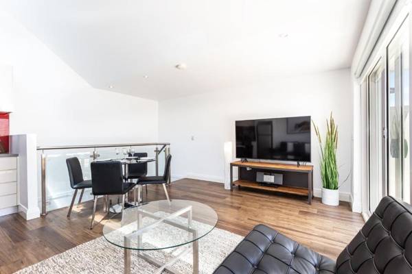 Leichhardt Self-Contained Modern One-Bedroom Apartment (9NOR)