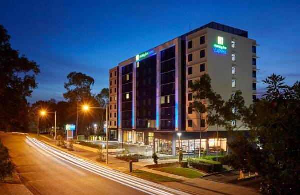 Holiday Inn Express Sydney Macquarie Park an IHG Hotel