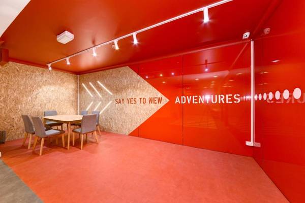 Space Q Capsule Hotel