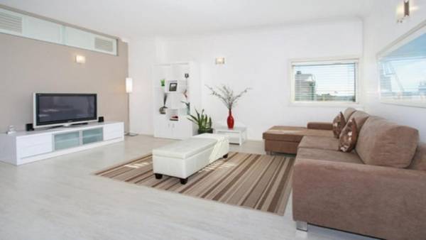 Apartment at Cooper St