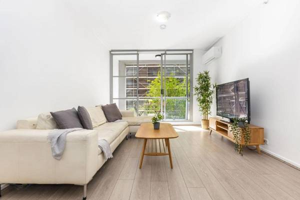 A Cozy & Modern Studio Right Next to Darling Harbour