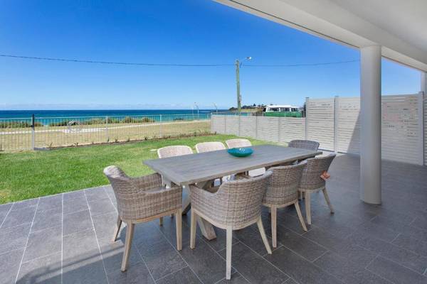 Seabreeze on the Beach