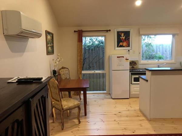 Weeroona Bed And Breakfast