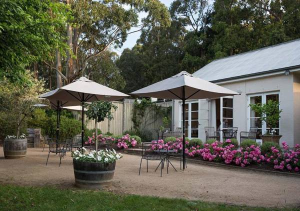 Lancemore Lindenderry Red Hill