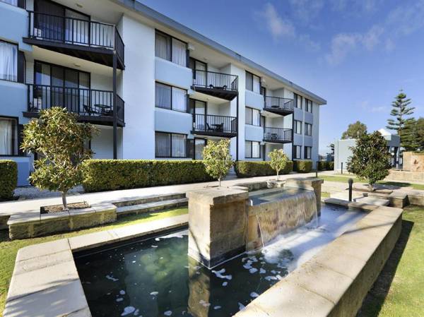 Lodestar Waterside Apartments