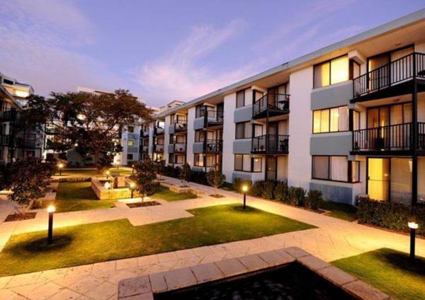 Lodestar Waterside Apartments