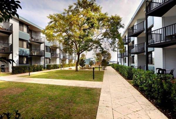 Lodestar Waterside Apartments